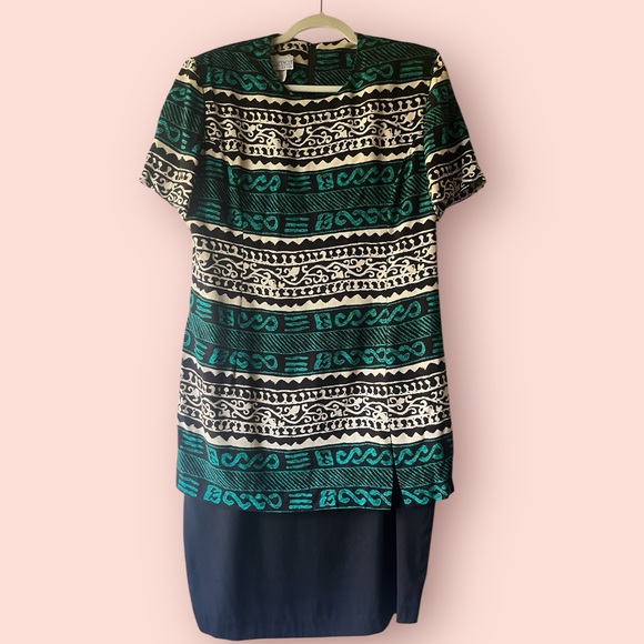 K.C. Spencer Dresses & Skirts - 90’s Business Casual Patterned Green and Black Dress